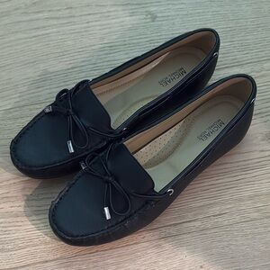 Michael Kors Black Leather Flats with Bow Detail NWOT 7.5